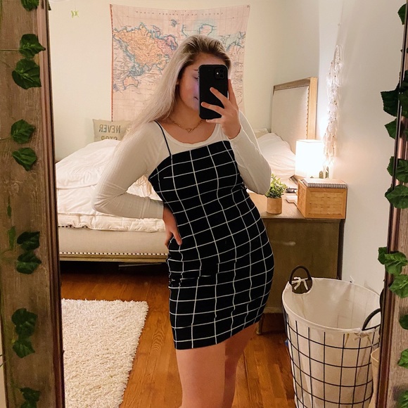 ☼ black & white bodycon dress - Picture 2 of 8